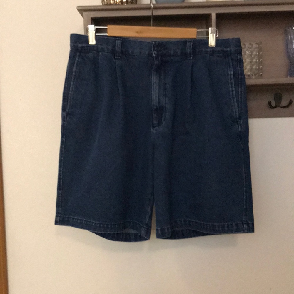 Dockers Women’s Jean blue shorts, pleated relaxed fit, W34